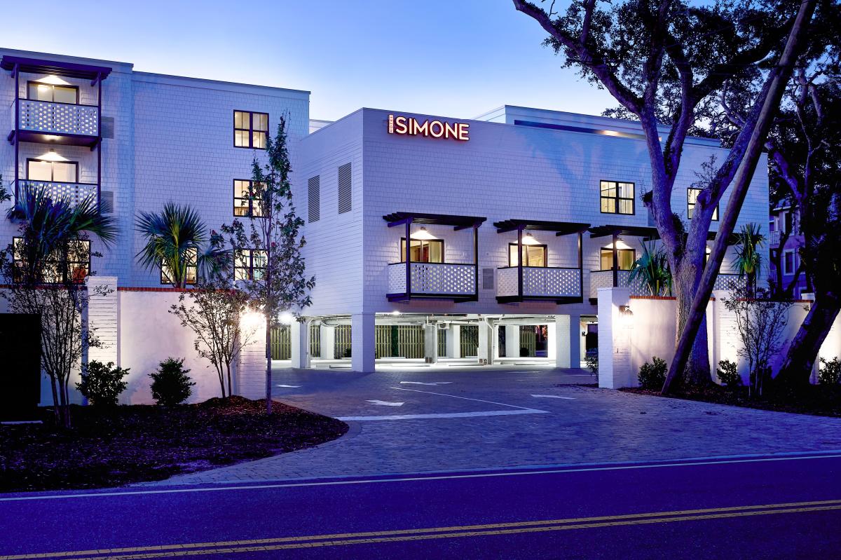 Discover Hotel Simone: A unique blend of modern luxury and Southern charm on St. Simons Island.