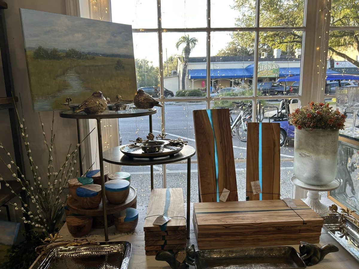 Simons Gallery Gifts & Antiques: Your Destination for Unique Finds on Saint Simons Island